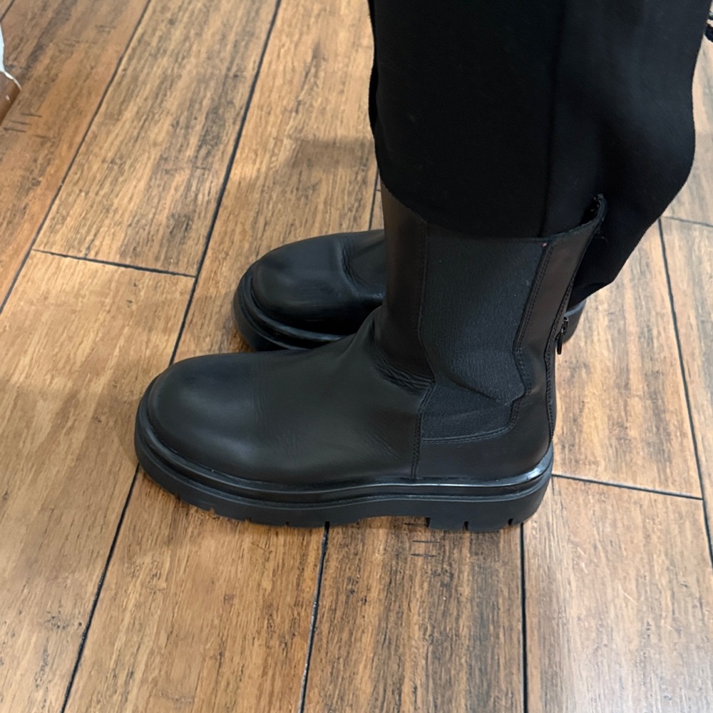 ALDO Black Boots size 7,5 - Picture 3 of 10